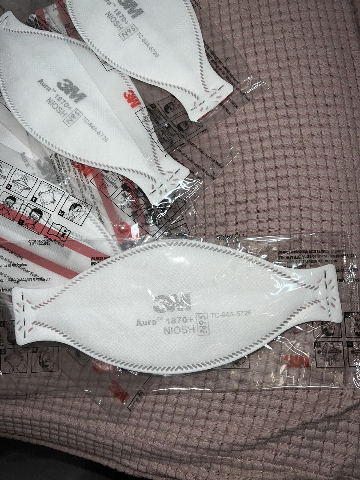 50 pcs 3M Aura 1870+ N95 Particulate Respirator Surgical Mask Expiring 08-18-26