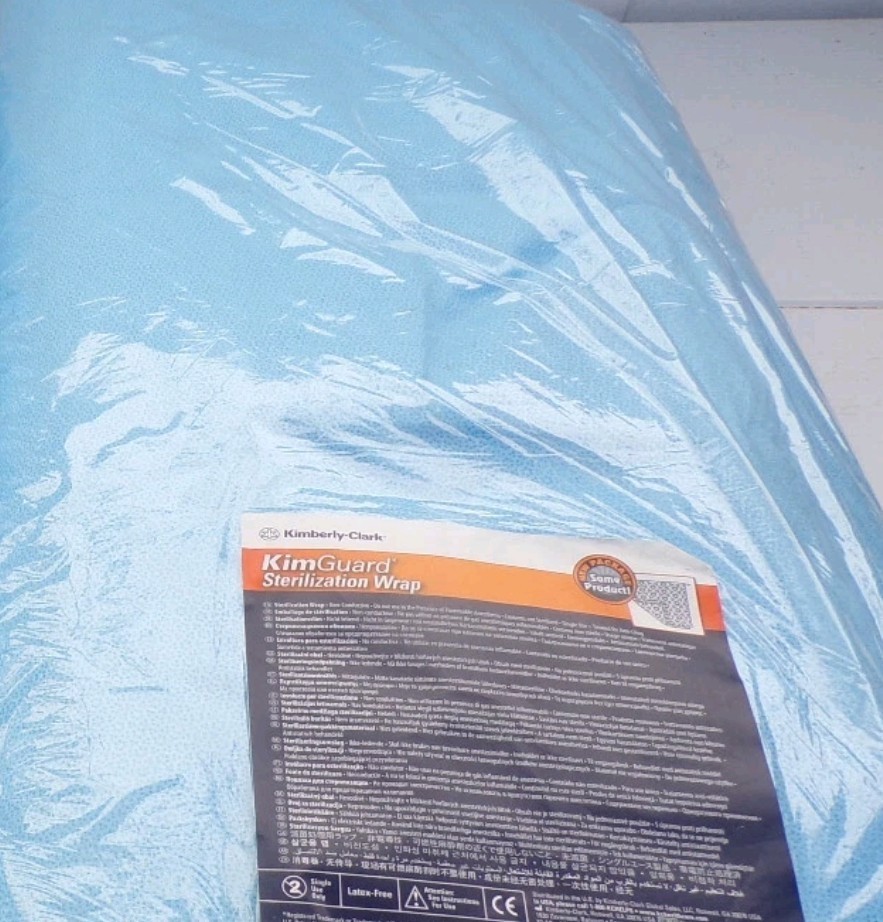 Kimberly-Clark KimGuard KC400 Sterilization Wrap 24″x24″ – 250 Count, New