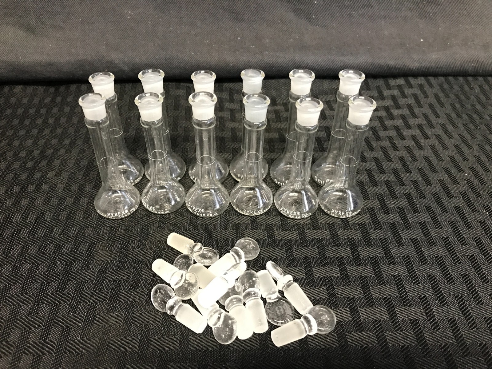 (12) Corning PYREX Glass Class A 5mL ±0.02 Volumetric Flask w/ #8 Stopper 5640-5