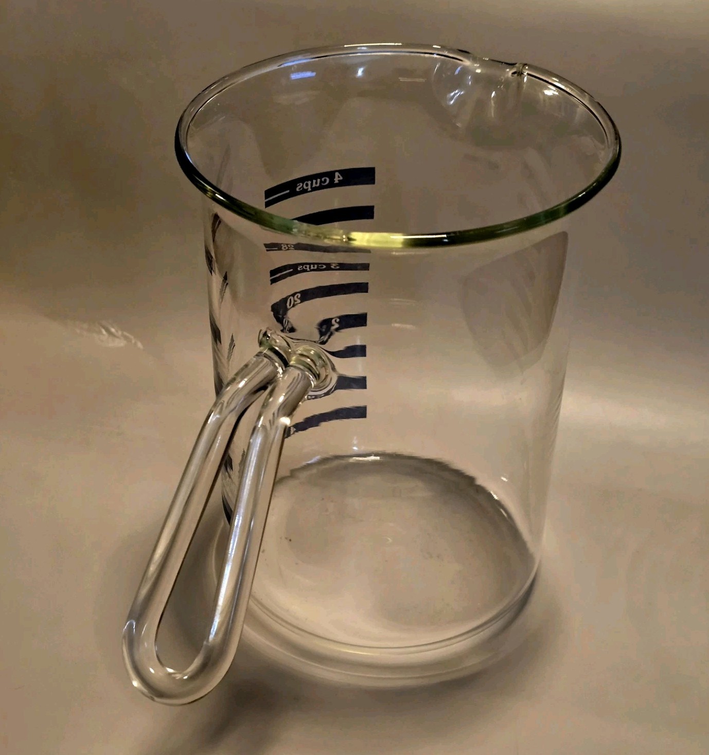Borosilicate Glass Chemistry Lab Beaker Measuring Cup Pour Spout Handle 1000 ML