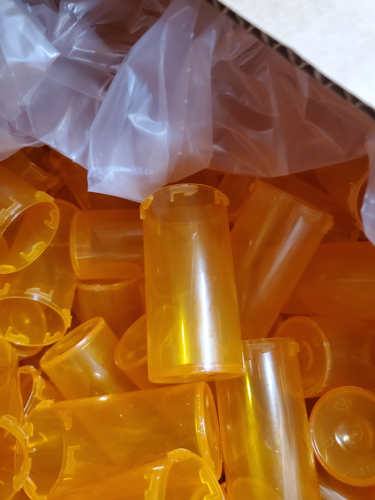 300 Pack Centor L-13A Screw-Loc Clear-Vu 13 Dram Prescription Vial Bottles, New