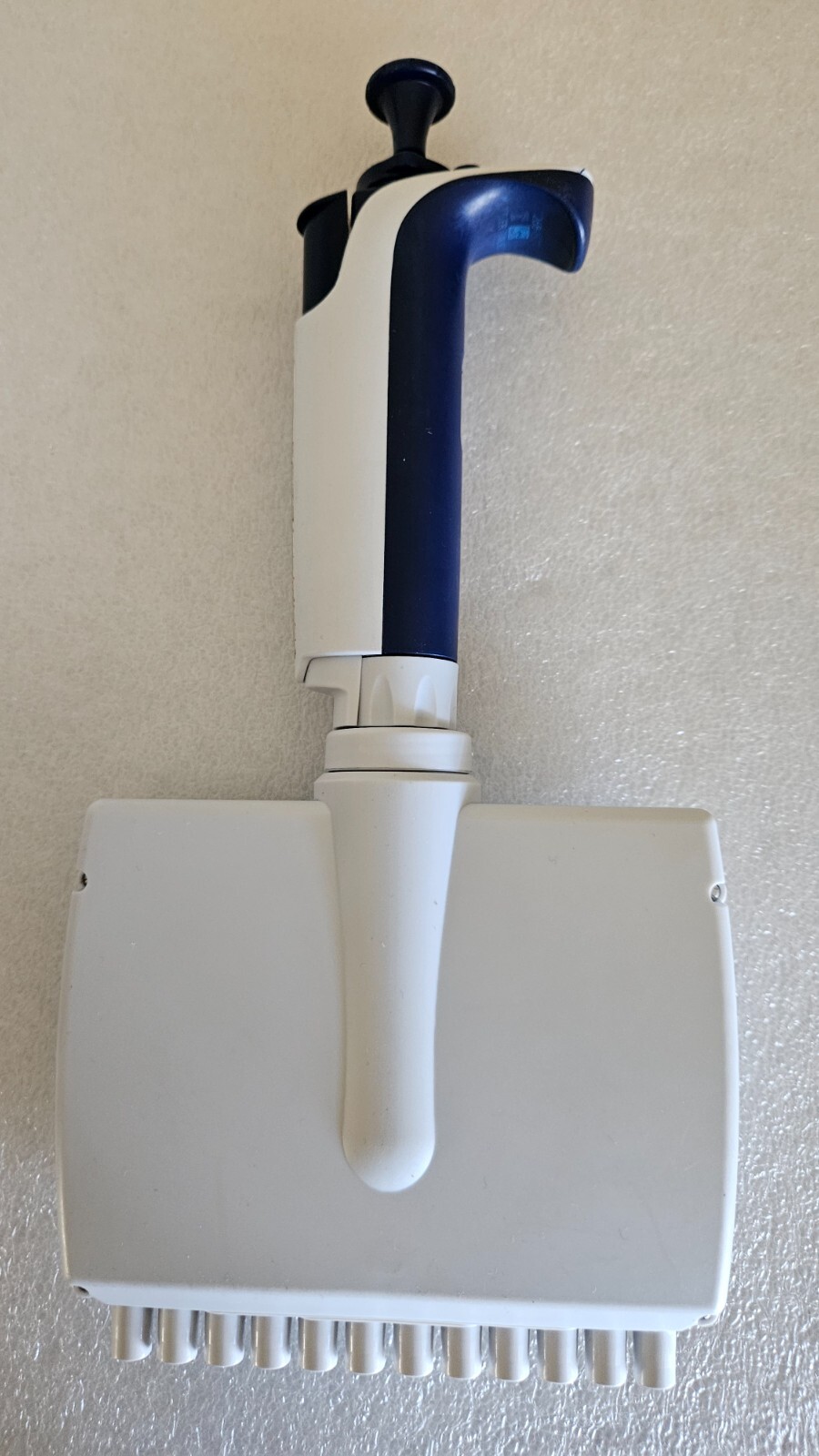 Rainin Pipet-lite XLS L-1200 uL LTS 12-Ch Multichannel Calibrated New Seal