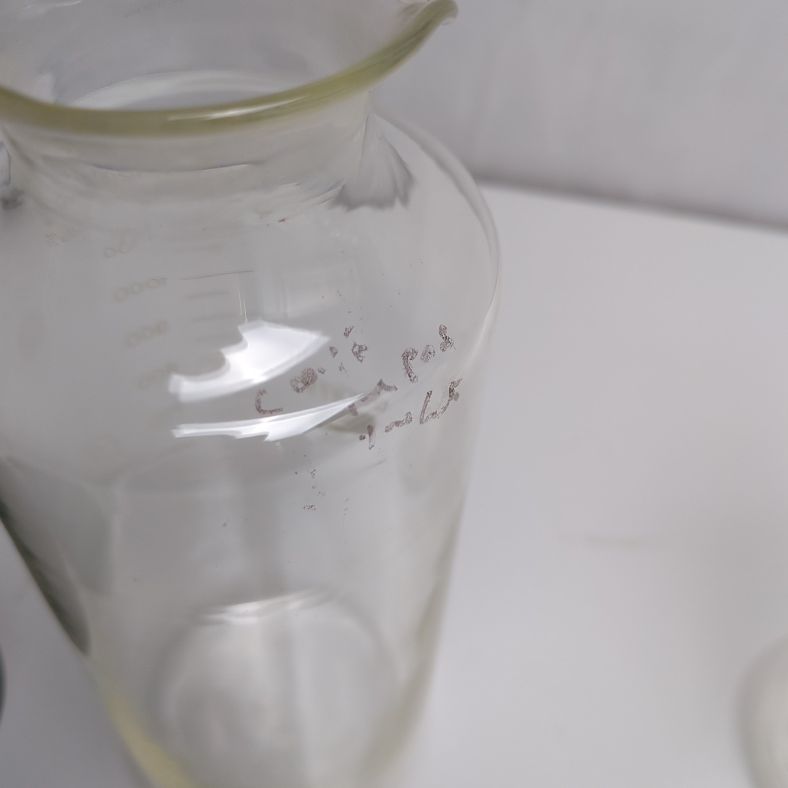 Corning Pyrex 1200mL Fleaker Wide Mouth Lab Beaker Pour Spout With Lid