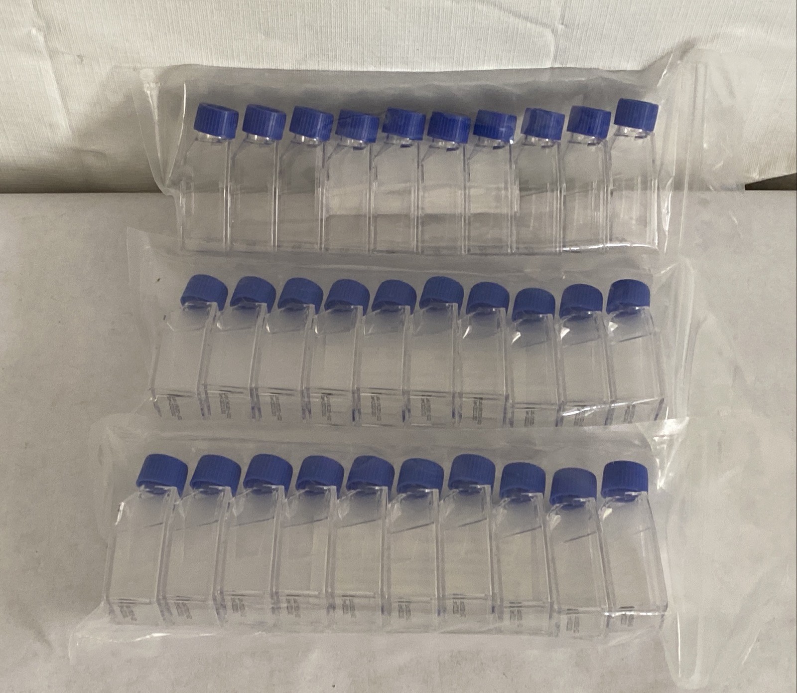 (30) GENESEE GenClone 12.5cm2 TC-Treated Cell Culture Flasks Vented Cap 25-205