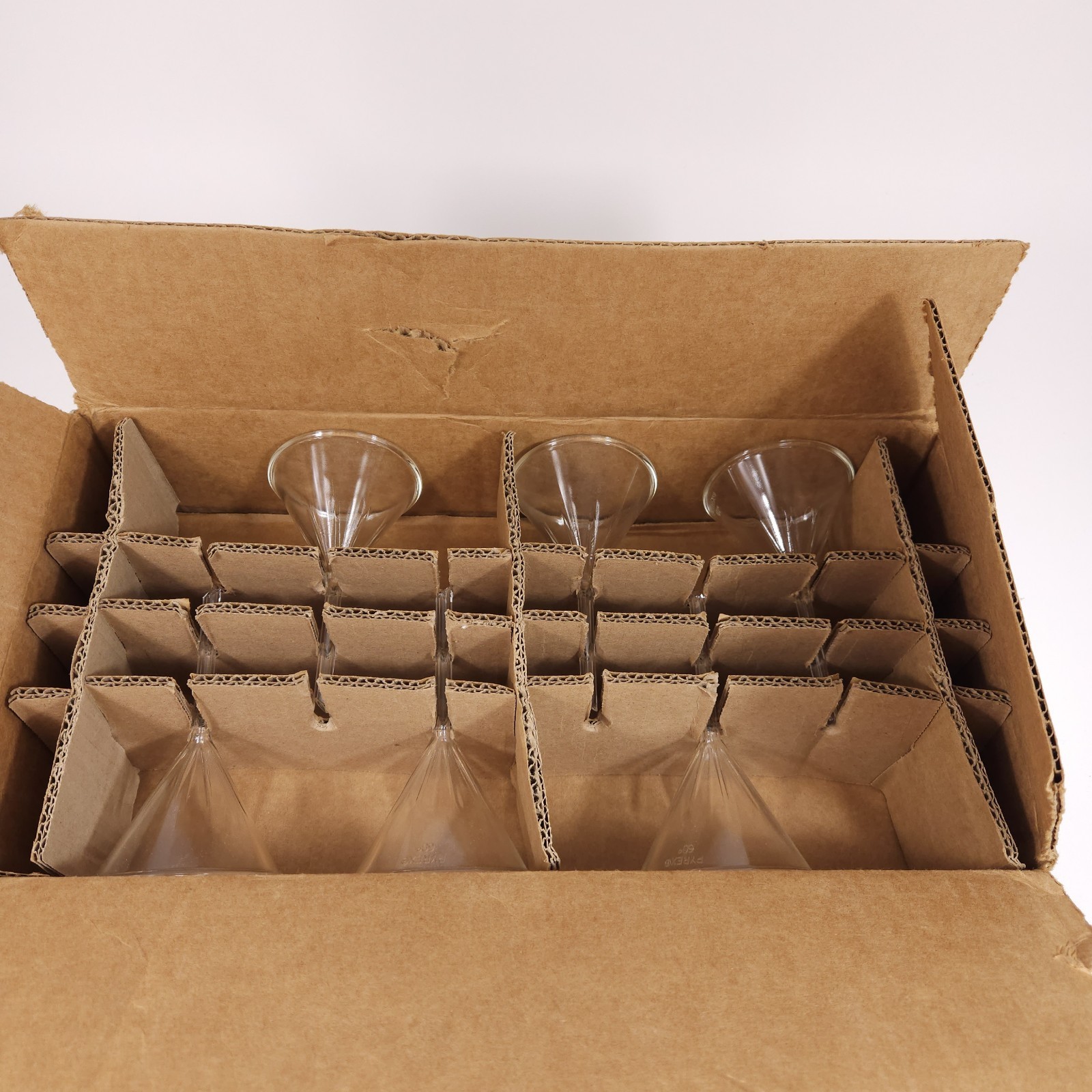 Box Of 12 Pyrex 75mm 60⁰ Short Stem Funnels