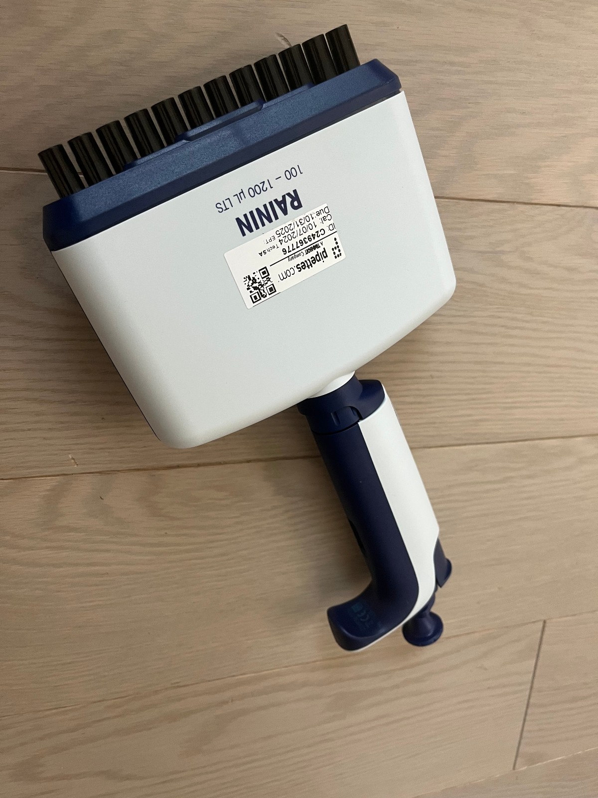 Rainin Pipet-lite XLS Pipettor pipet LTS multichannel L1200 100-1200ul 12 un