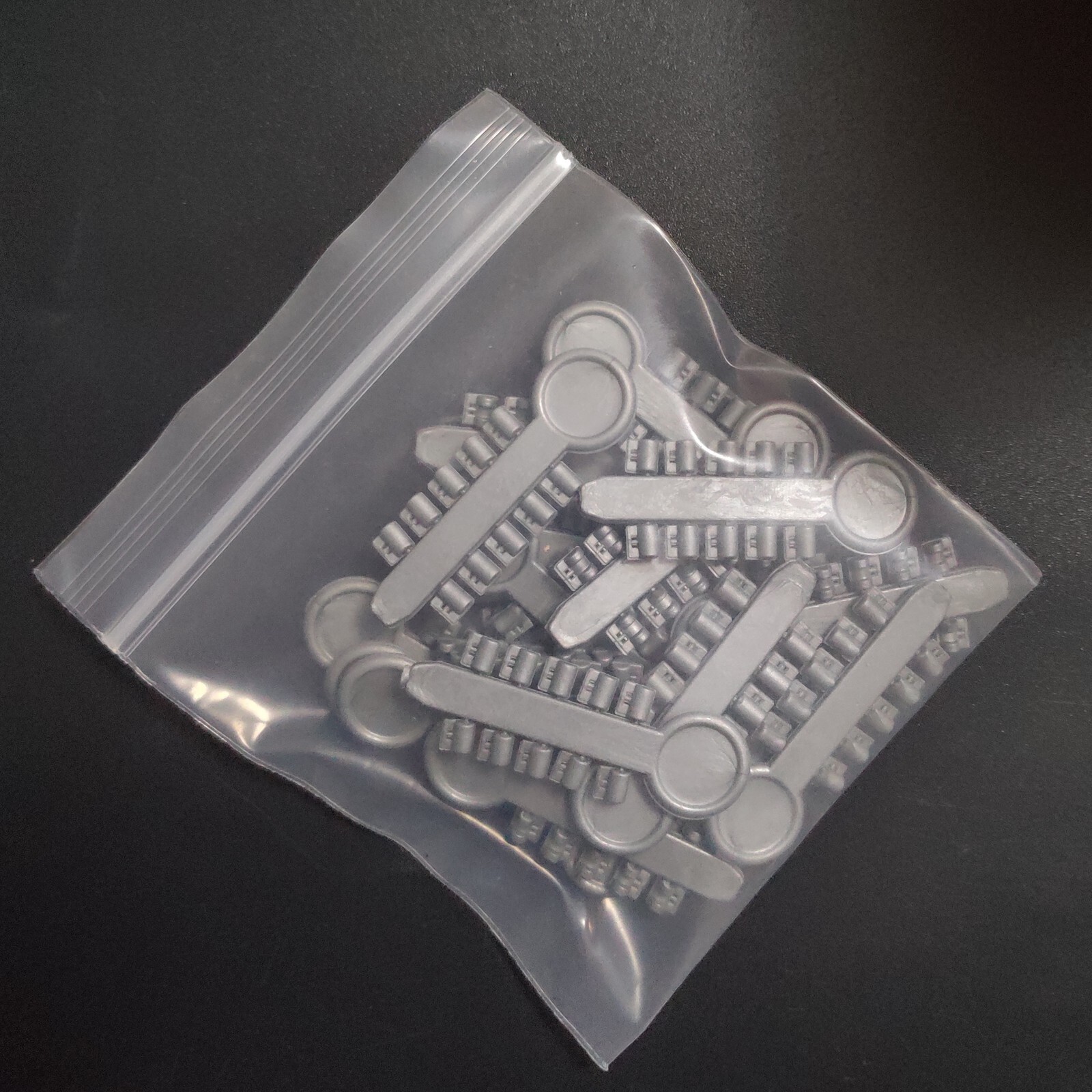 200Pcs Dental Orthodontic Rotation Wedge High Elastic Rubber Gray 10Pcs/Stick