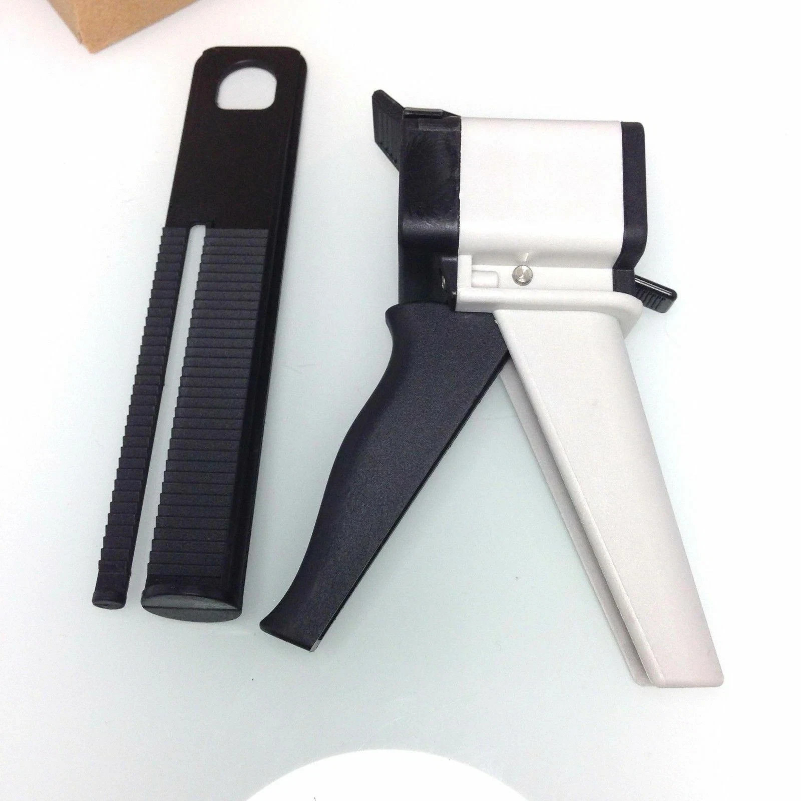 1Pc Dental Universal Impression Mixing Dispensing Dispenser Gun 4:1 10:1/1:1 2:1