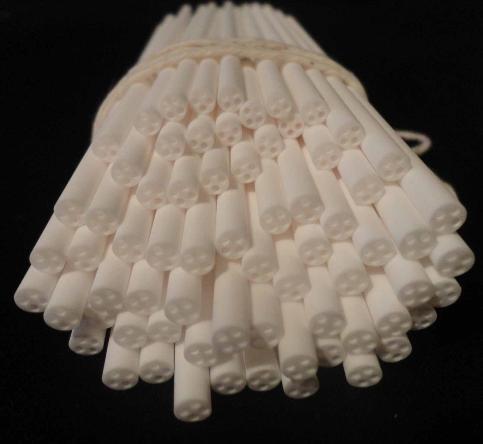 6.875″ LONG HIGH PURITY FOUR BORE ALUMINA CERAMIC THERMOCOUPLE TUBE No.: 153