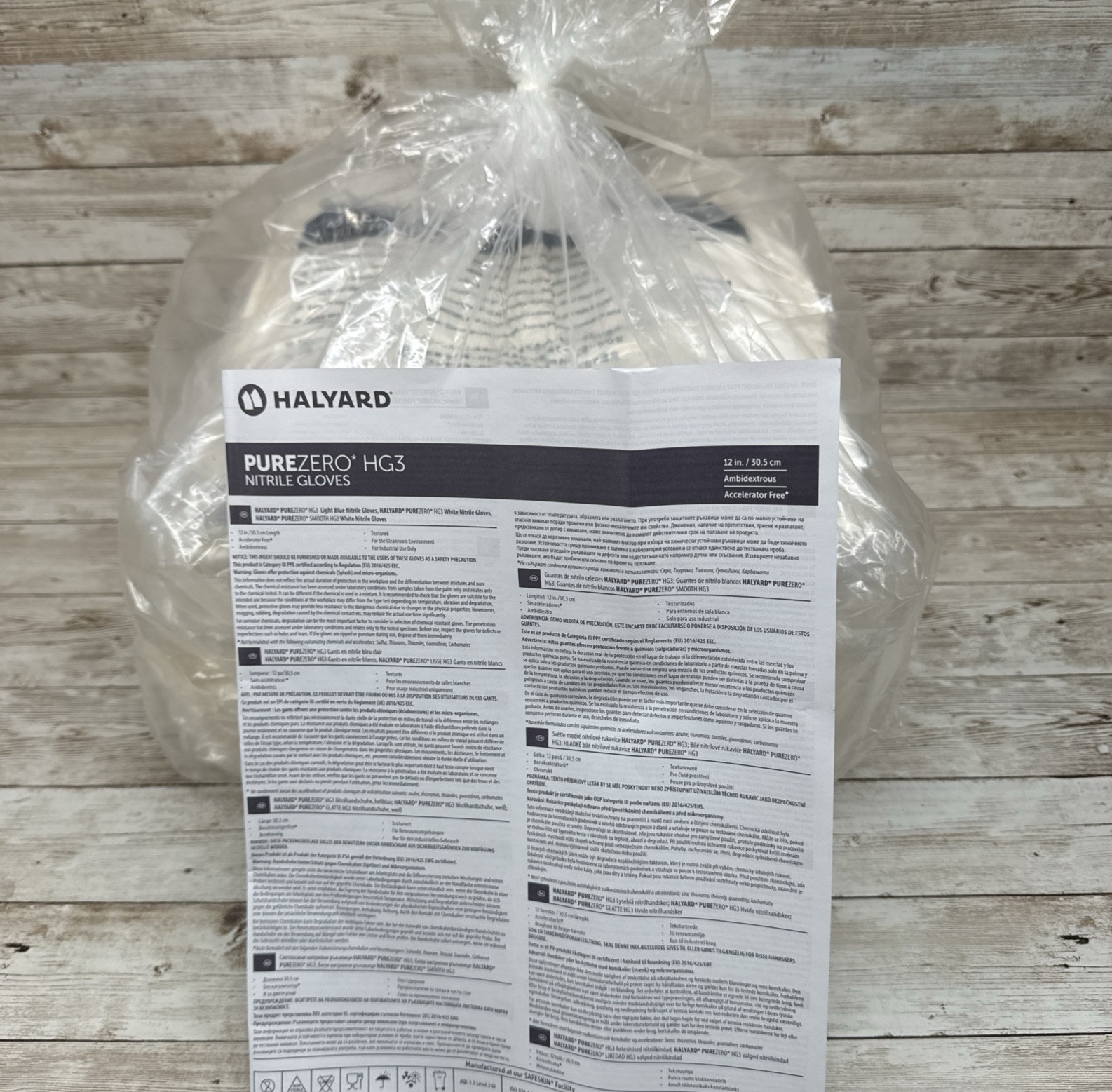 Halyard PureZero HG3 White NItrile Gloves STERILE *200 Pair* Size: 8.5 Exp: 4/27