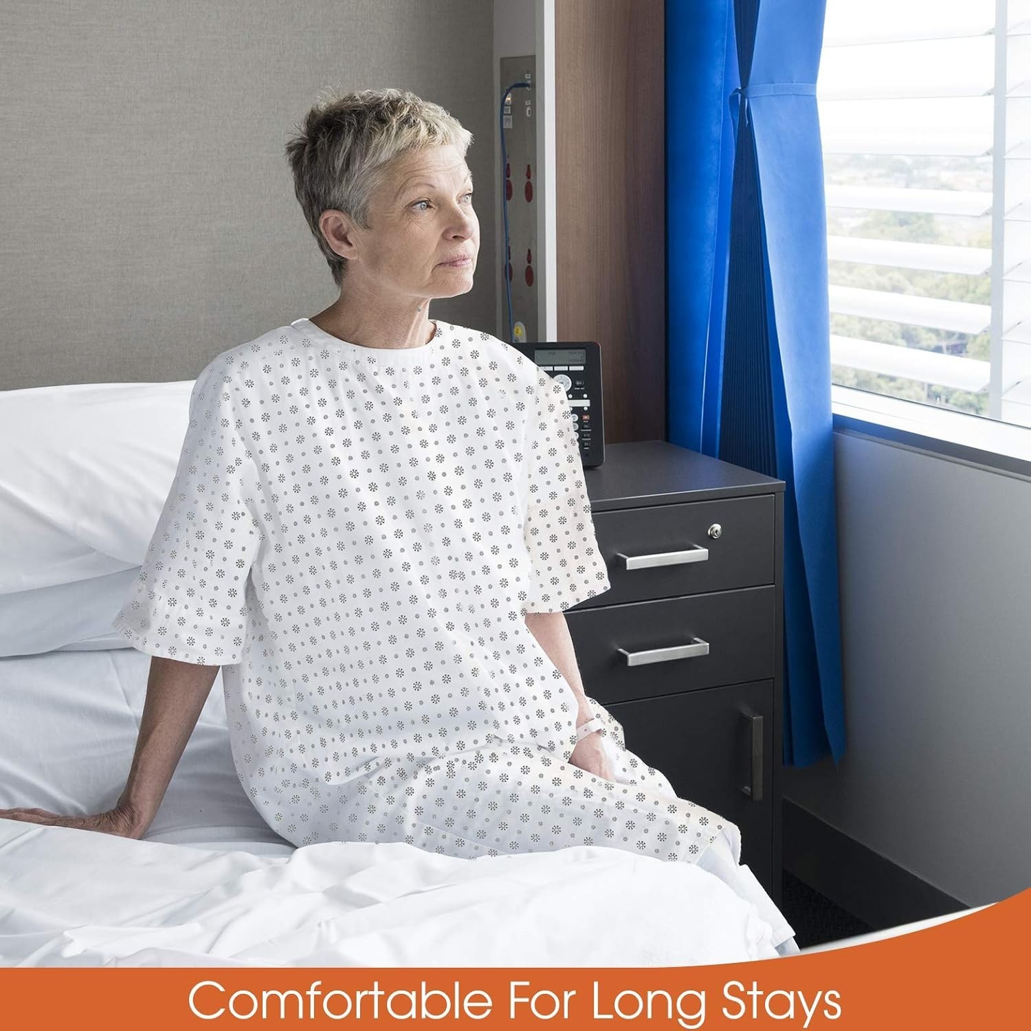 Versatile Snowflake Patient Gown – Unisex, Comfortable and Washable, Up to XXL