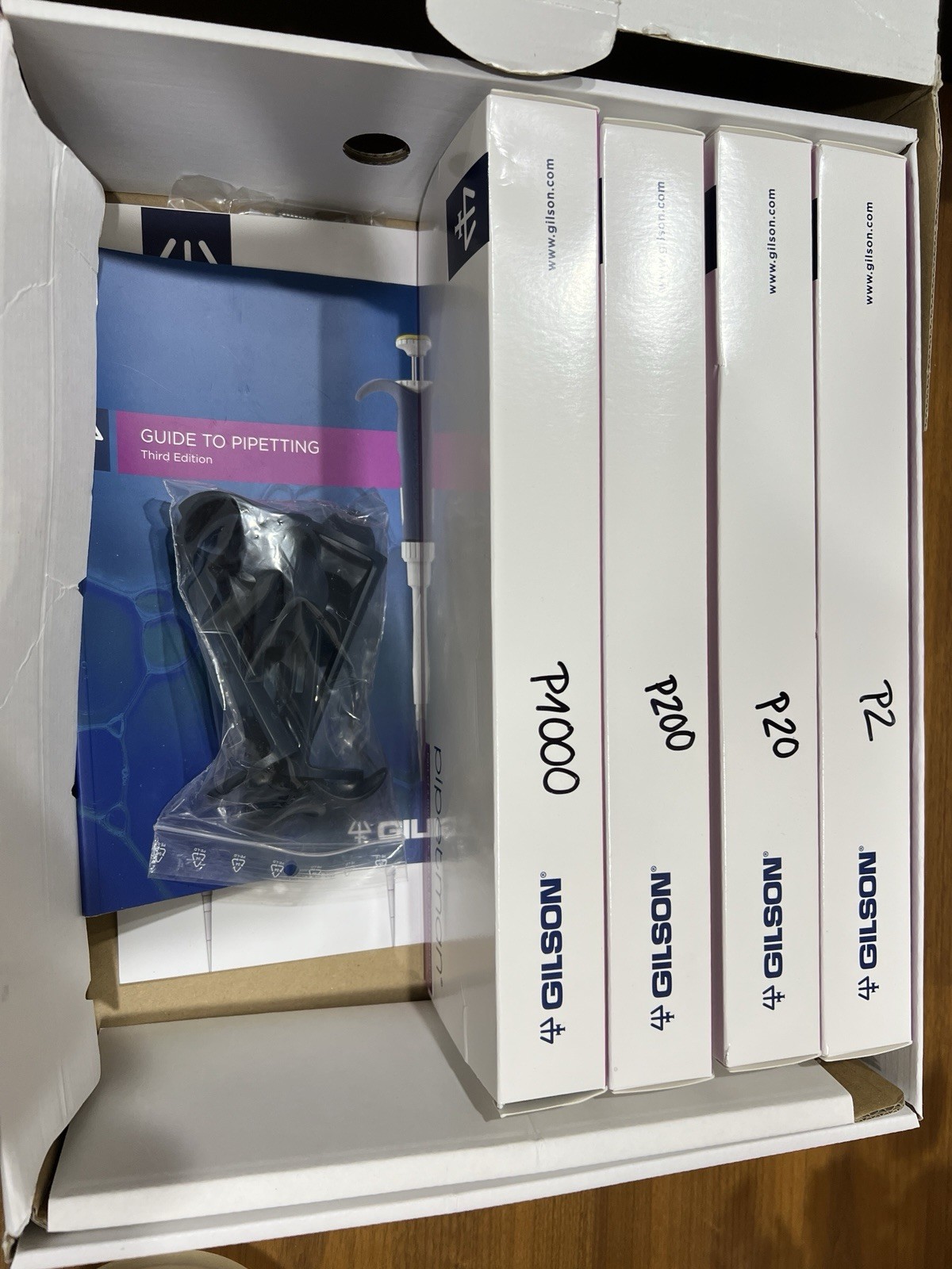 New Gilson Pipetman Kit: P2 P20 P200 P1000 Pipettes