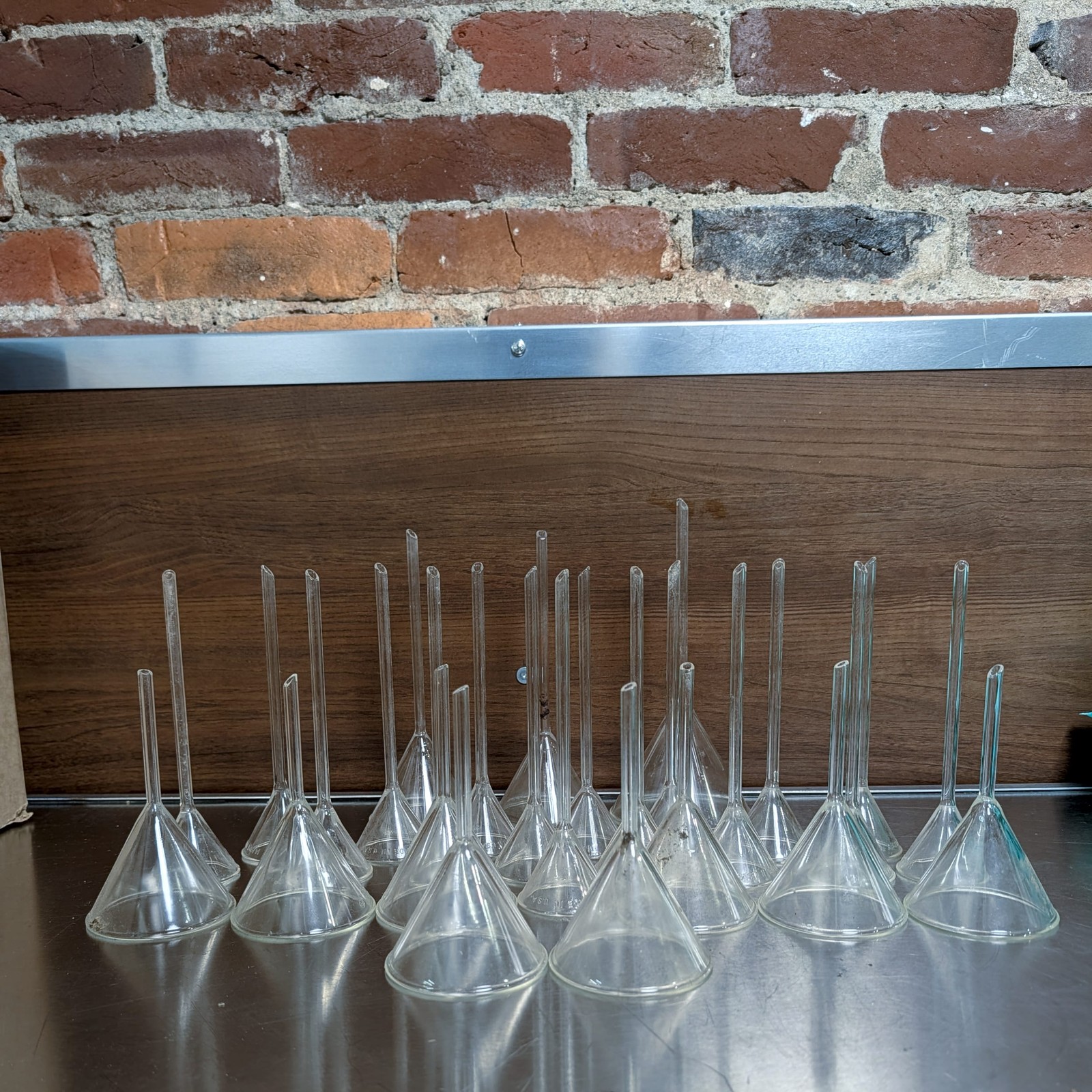 PYREX GLASS Lab FUNNEL 60 DEGREE With Stems From 5.5-9.5 Inch Large Lot of