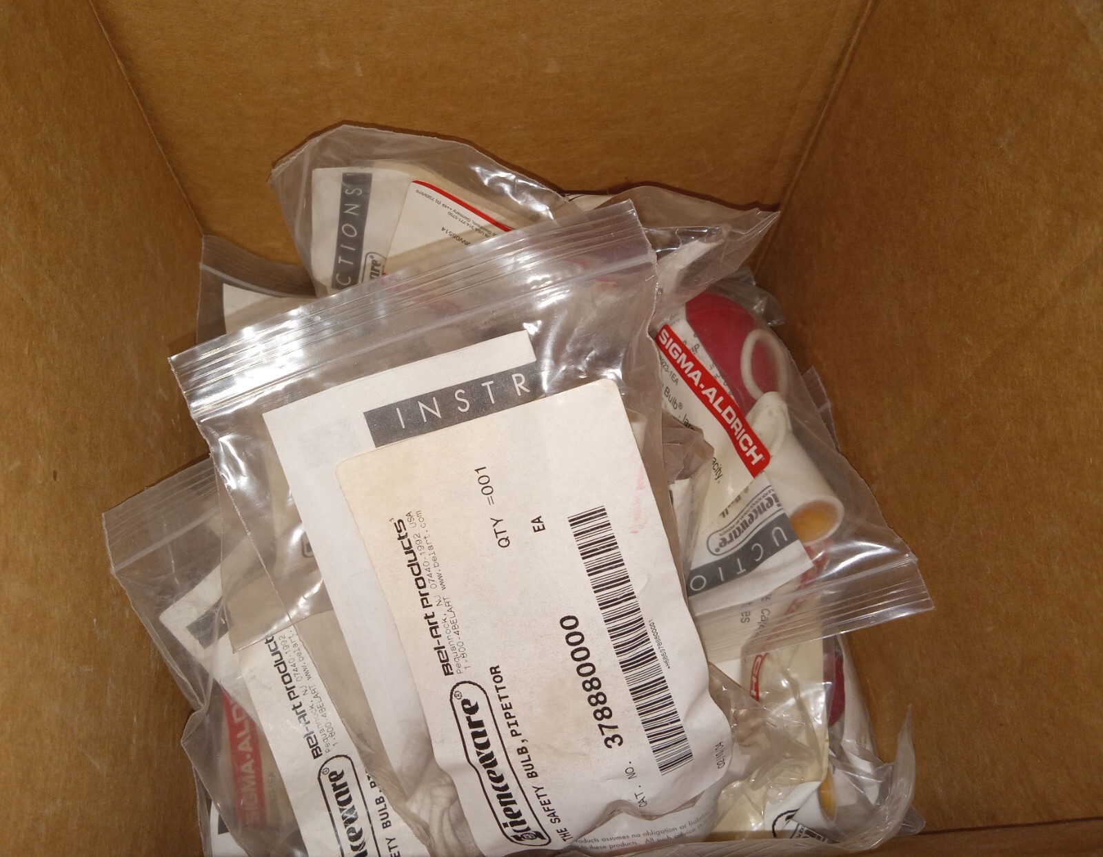 SCIENCEWARE 378880000 SIGMA-ALDRICH Z118923 Bulb Pipettor Silicone Rubber QTY 19