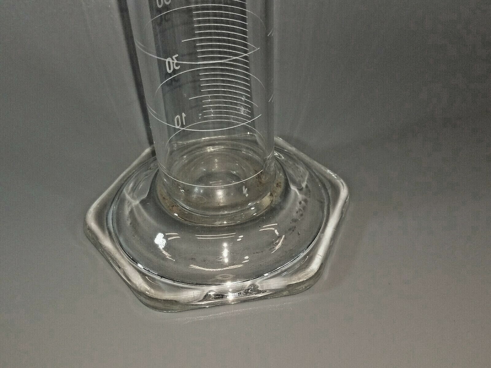 Pyrex 250 ml Graduated Cylinder Hex Base No. 3022 TC 20 C