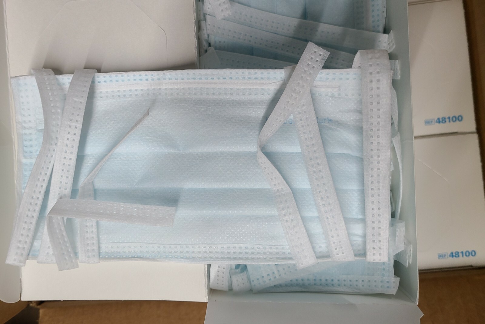 Kimberly Clark Tecnol The Lite one Tie-On Surgical masks Box of 50 masks # 48100