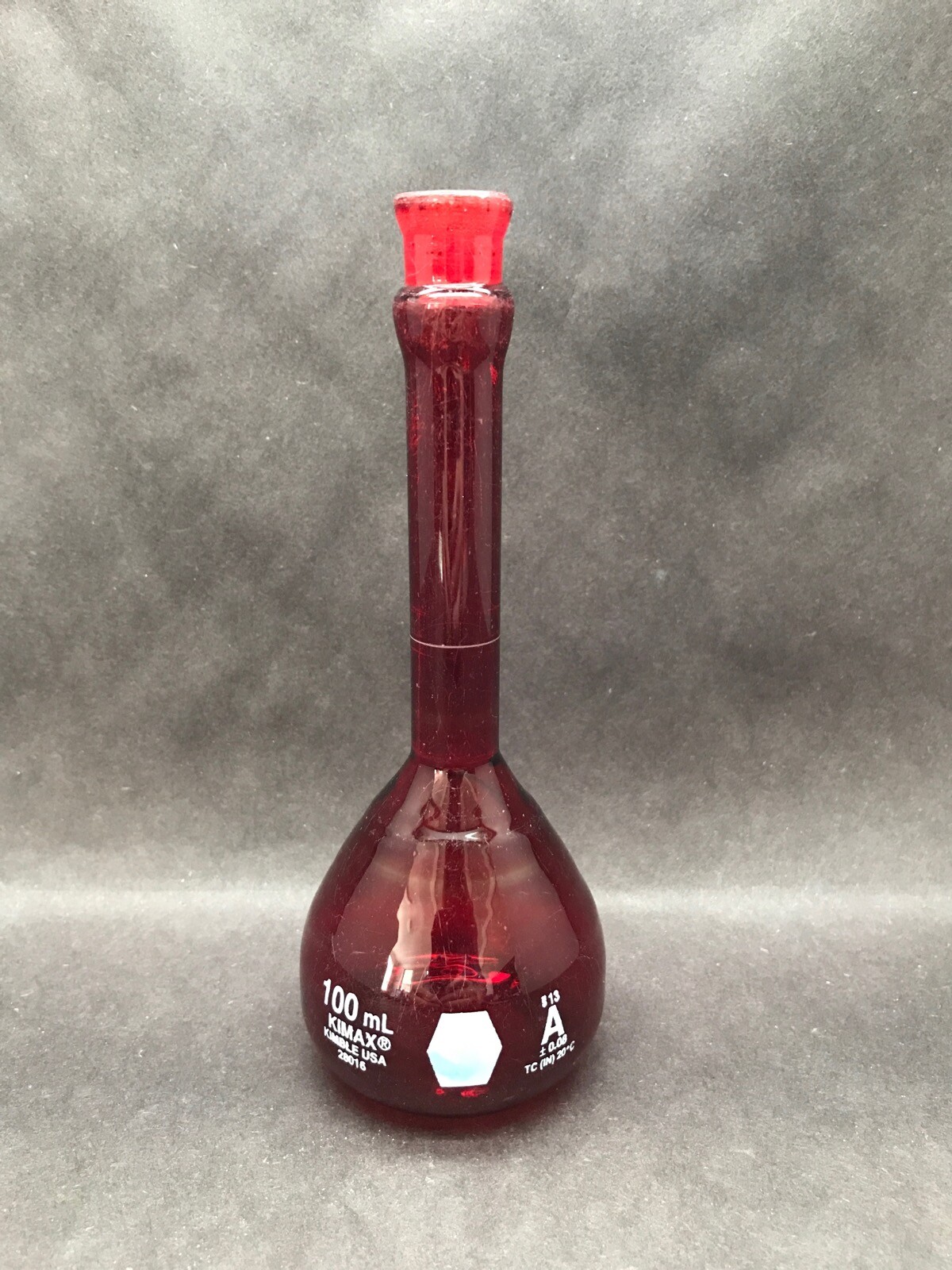 KIMAX 100mL Ray-Sorb Class A Red Glass Volumetric Flask No #13 Stopper 28016 B