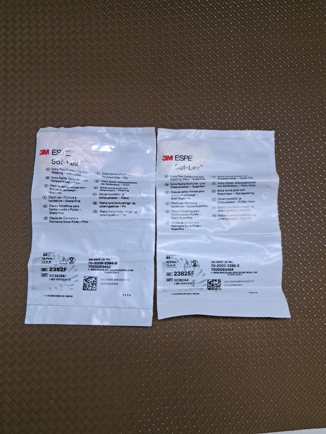 3M ESPE 2382F & 2382SF Sof-Lex Polishing Discs 1/2″ Fine & Superfine