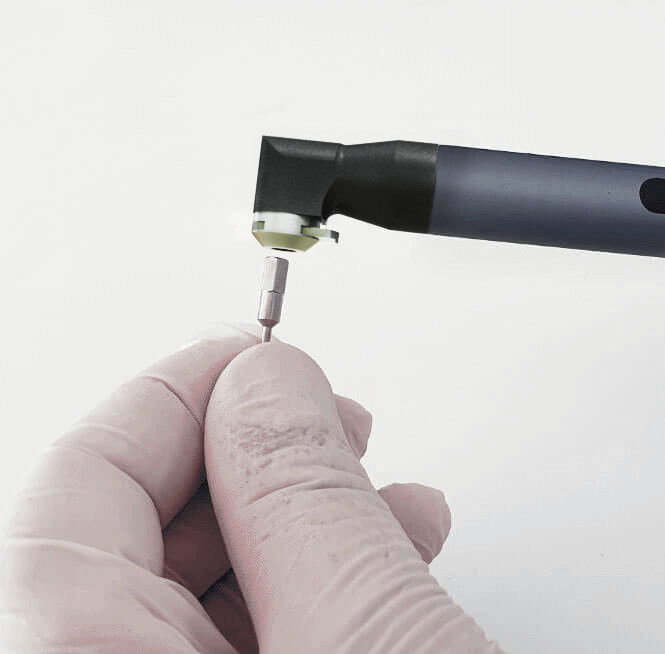 Surgical wireless screw driver torque 20 Ncm 1.27 abutment Israel