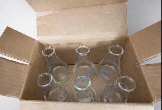 Rare 12-Piece PYREX Cornflower Laboratory Flask Set – Corning Glass Works