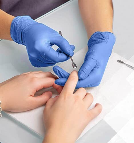 Basic Medical Nitrile Exam Gloves Lg, Latex-Free, Powder-Free, 100 Ct NGPF 7003