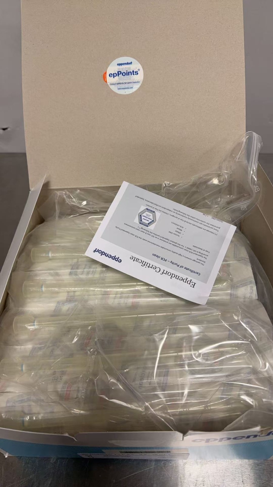 Eppendorf 0030077598 Dualfilter Tips 0.5-10 ml L, 96 tips left