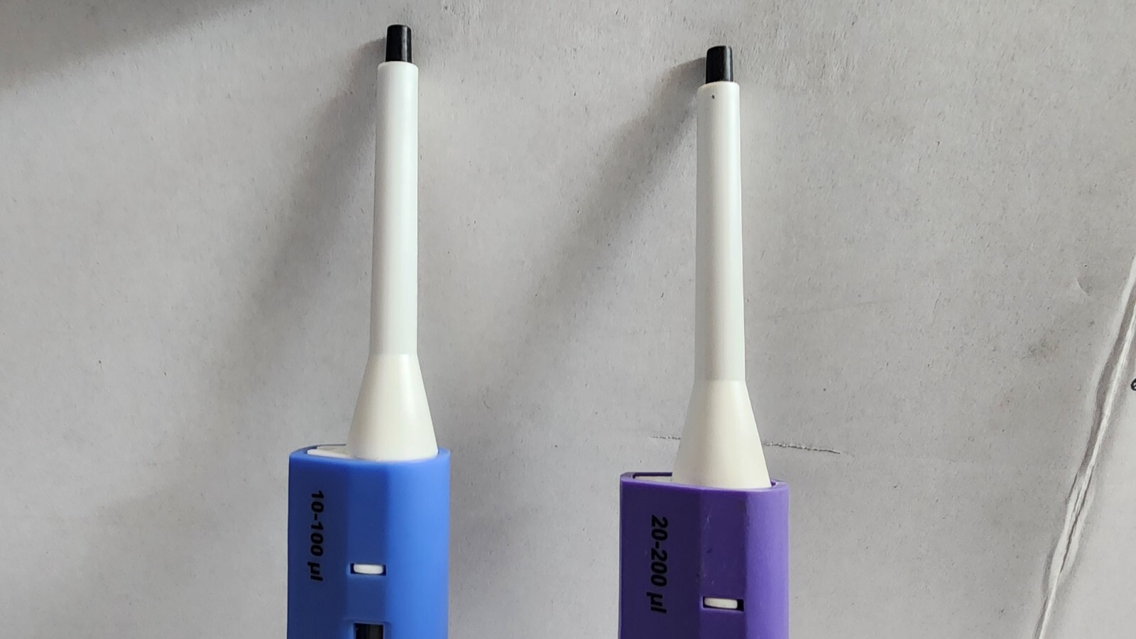 ACCUMAX Fully Autoclavable Single-Channel Pipettes, 10-100 μL , 20-200 μL