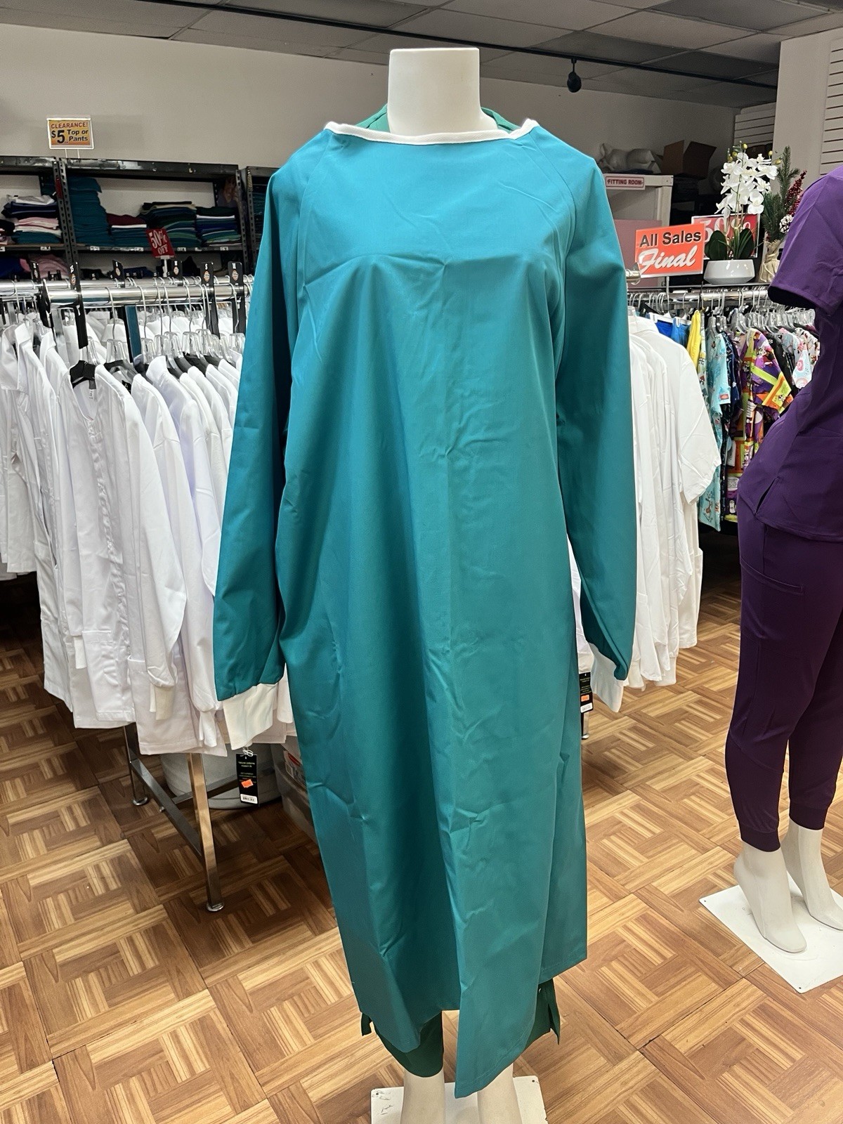 PPE Medical Laboratory Surgical Isolation Gown washable/reusable Teal Color