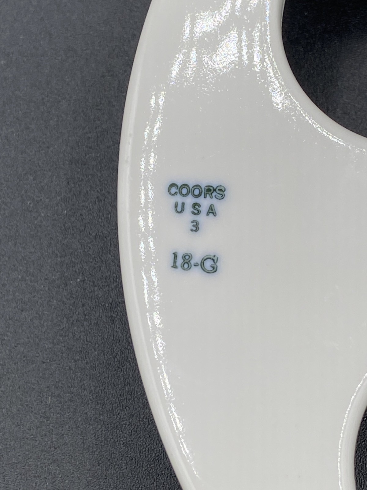 COORS COORSTEK Glazed Porcelain 142mm Diameter 30mm Hole Desiccator Plate 60446