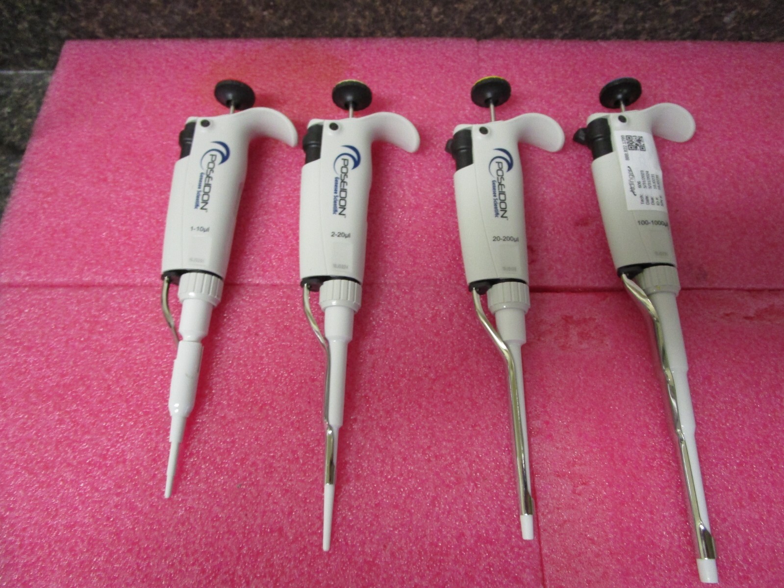 4 POSEIDON Genesee Scientific Pipettes 1-10µL, 2-20µL, 20-200µL, 100-1000µL