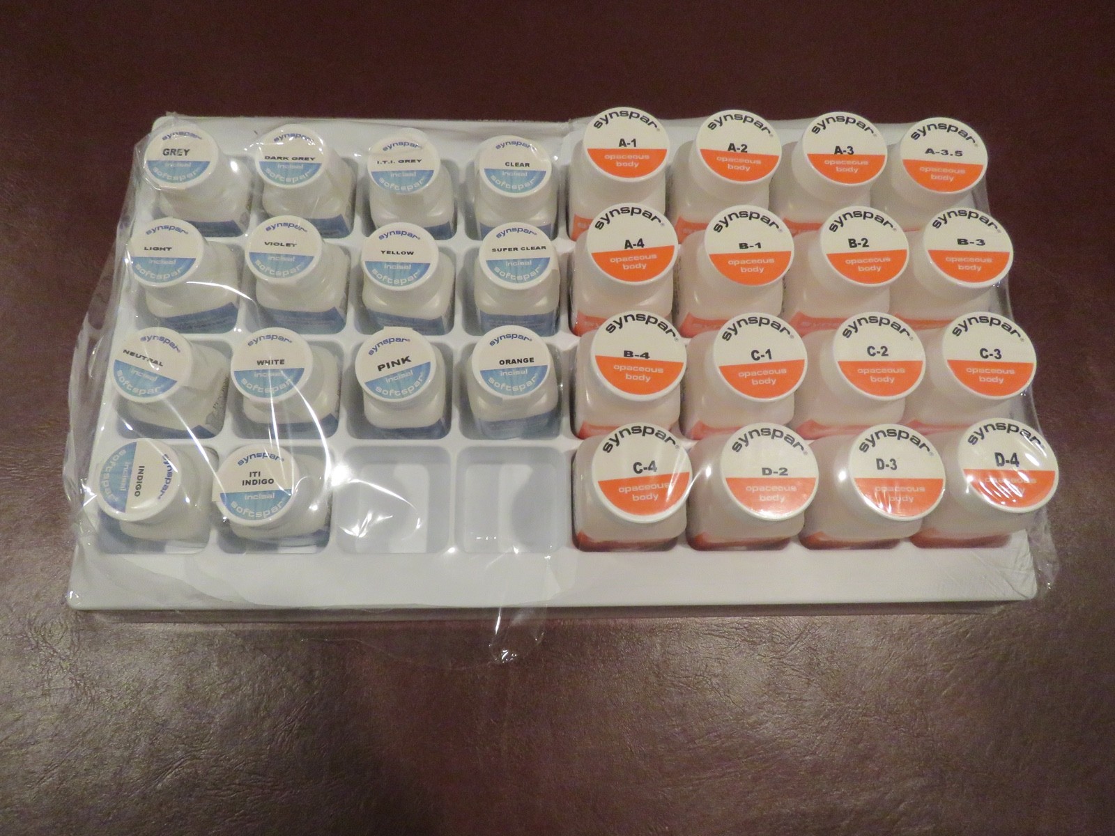 NEW Synspar 1 OZ X 16 Opaceous Body Porcelain and Synspar Incisal 20G X 12 KIT