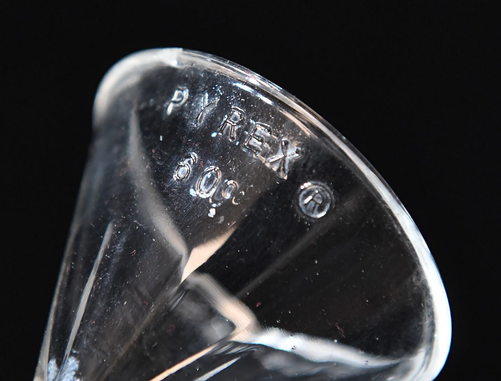 PYREX GLASS FUNNEL 58 DEGREE 2 1/4 IN DIAMETER 7 1/2 IN LENGTH