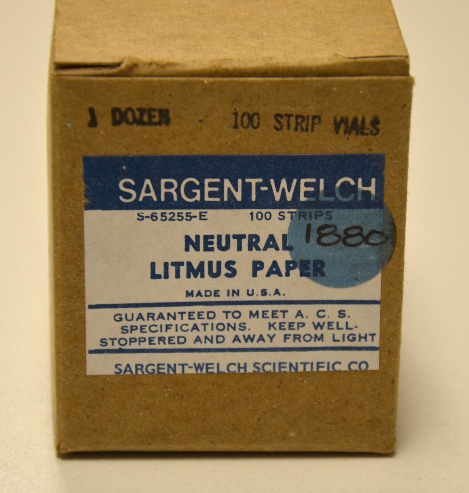 SARGENT-WELCH NEUTRAL LITMUS PAPER – 1 DOZEN VIALS OF 100 STRIPS – NOS