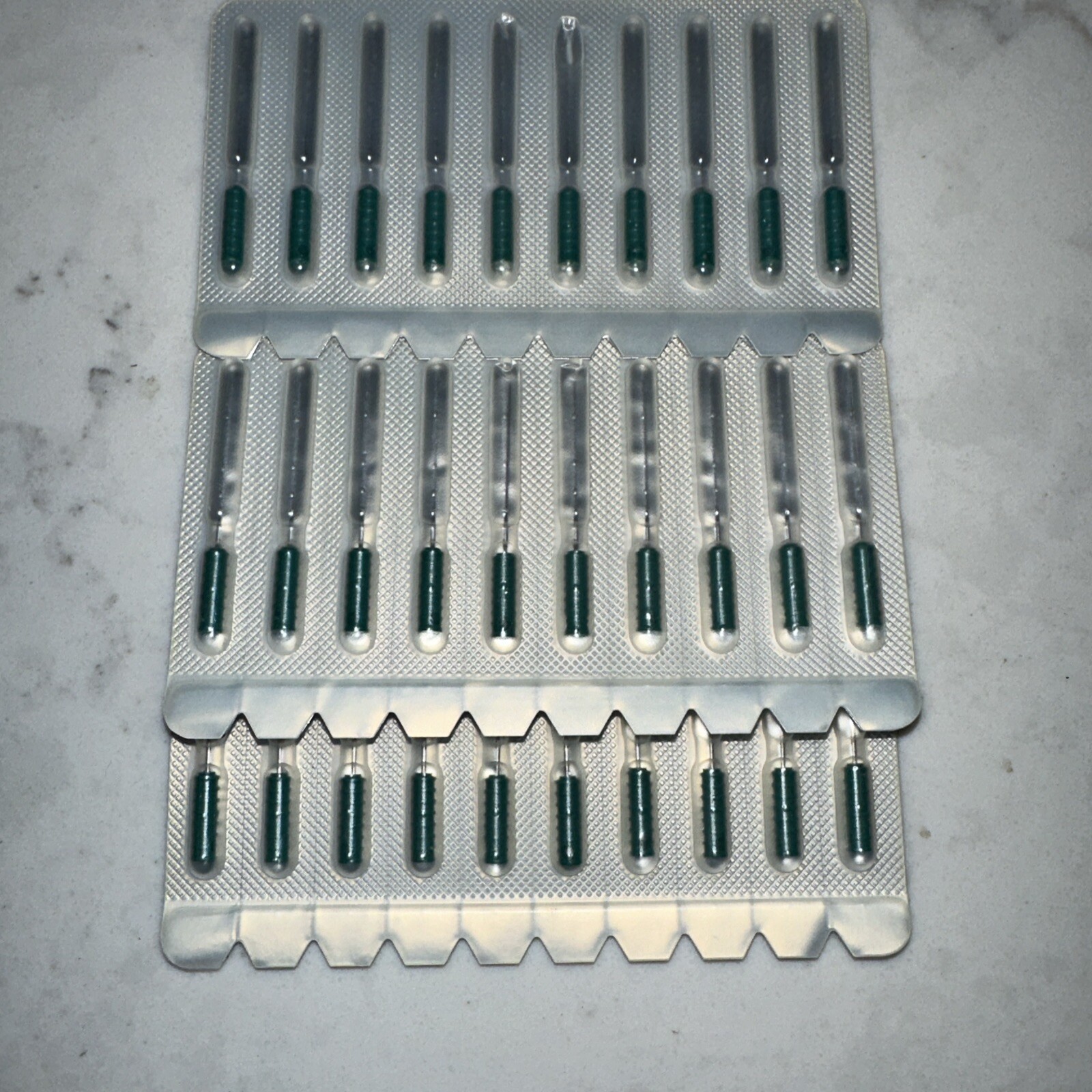 Kerr Barbed Broaches. ISO 5 Medium