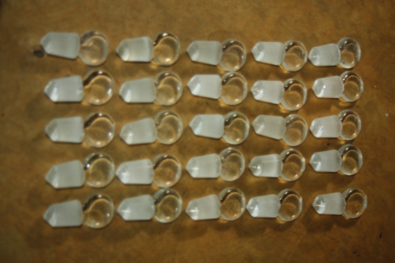 Lot of 25 Vintage Penny Head 20mm Glass Bottle Stoppers – Apothecary – Lab