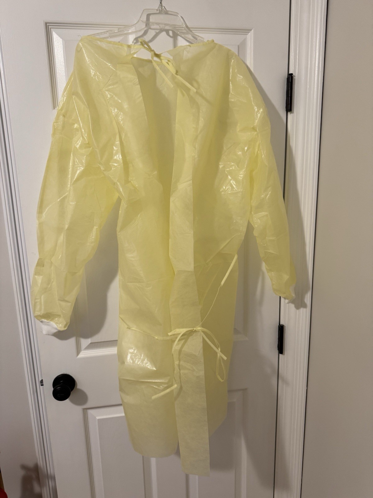 Medline Poly-Coated Protective Cover Gowns Sz Large Yellow CRI4040PCC Case 100