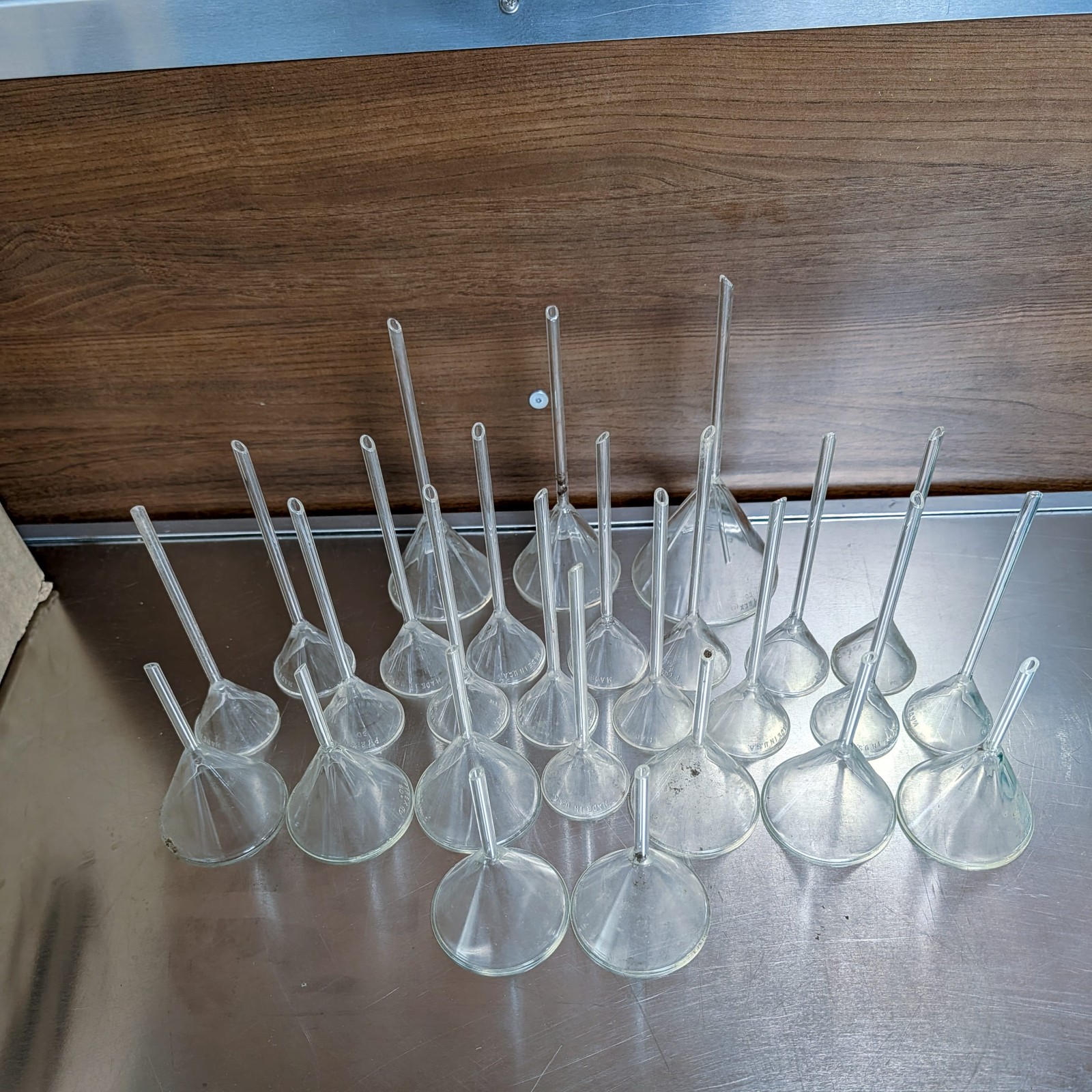 PYREX GLASS Lab FUNNEL 60 DEGREE With Stems From 5.5-9.5 Inch Large Lot of