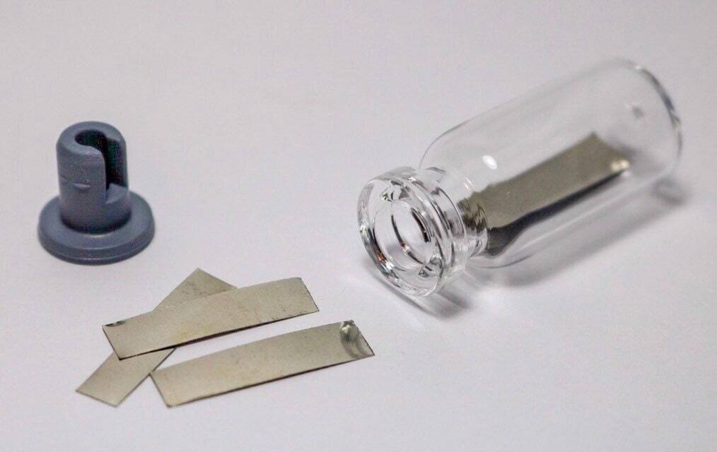 Zirconium metal strips / electrode 99.99% pure element 40 zr chemistry sample