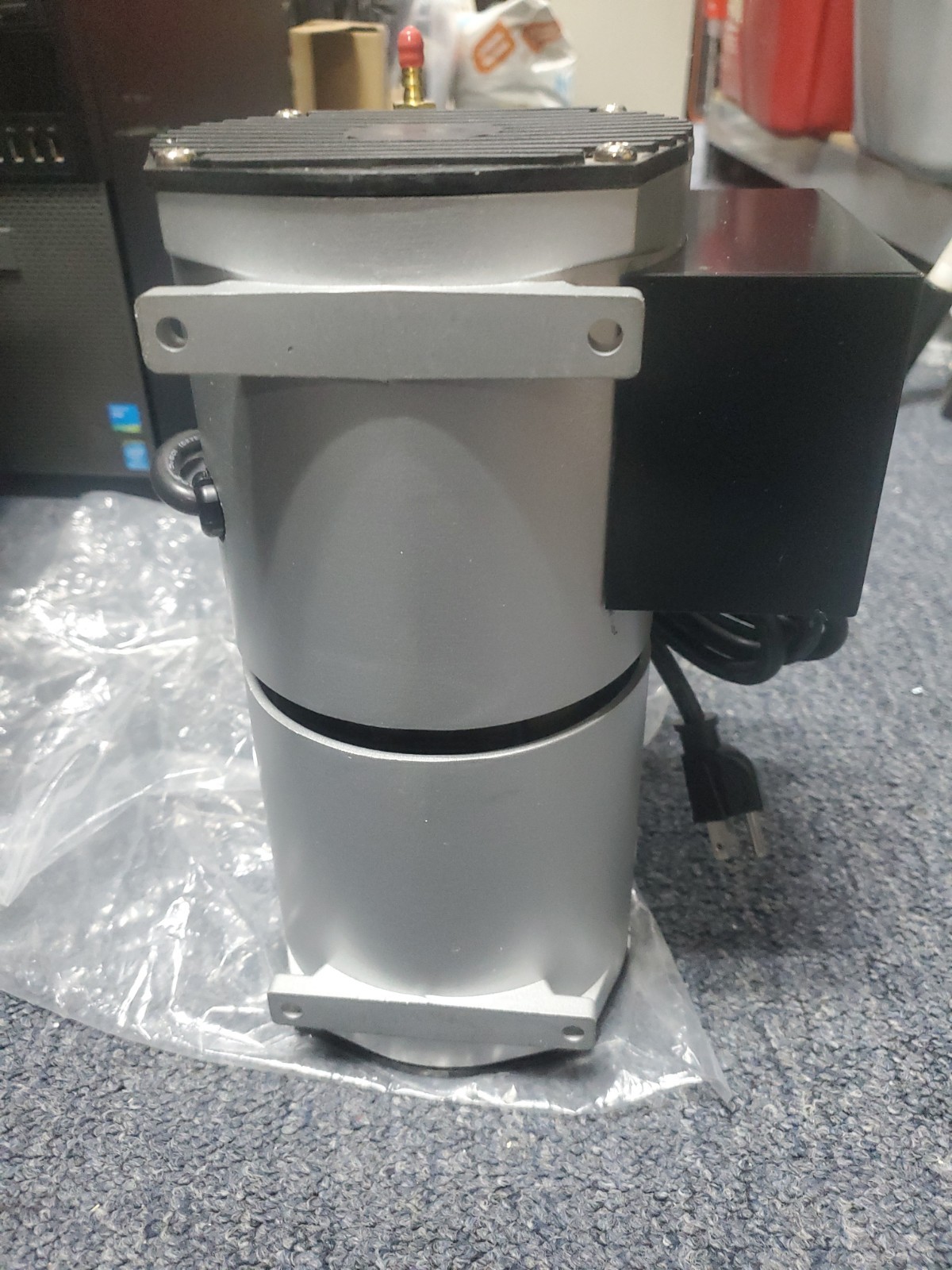 Replacement Dentsply MaxVac Vacuum Pump (9494198) 110v 3cfm 22″+HG Aftermarket