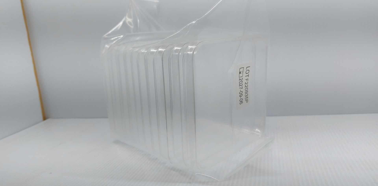 (240 Pcs) Greiner Bio-One 688161 Polystyrene Petri Dish, 6 Vents, Sterile, Clear