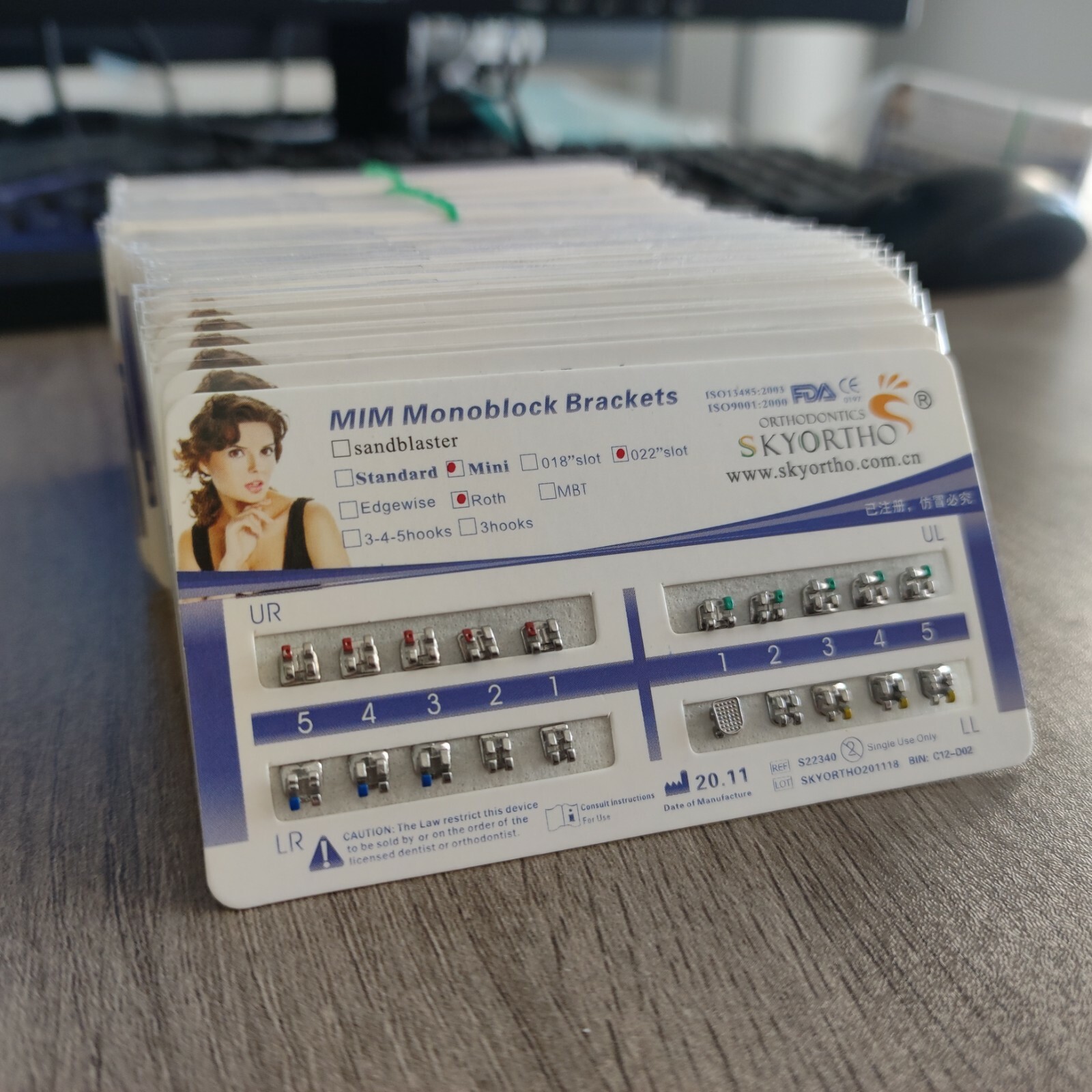 100 Packs Dental Brackets Braces Mini Roth 022 no Hook Mesh Base MIM Ultrathin