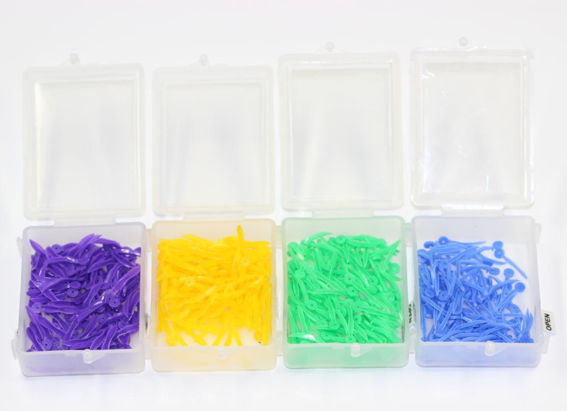 100 Pcs Dental Disposable Plastic Wedge With Hole Wave Shape Wedges X-Small Blue