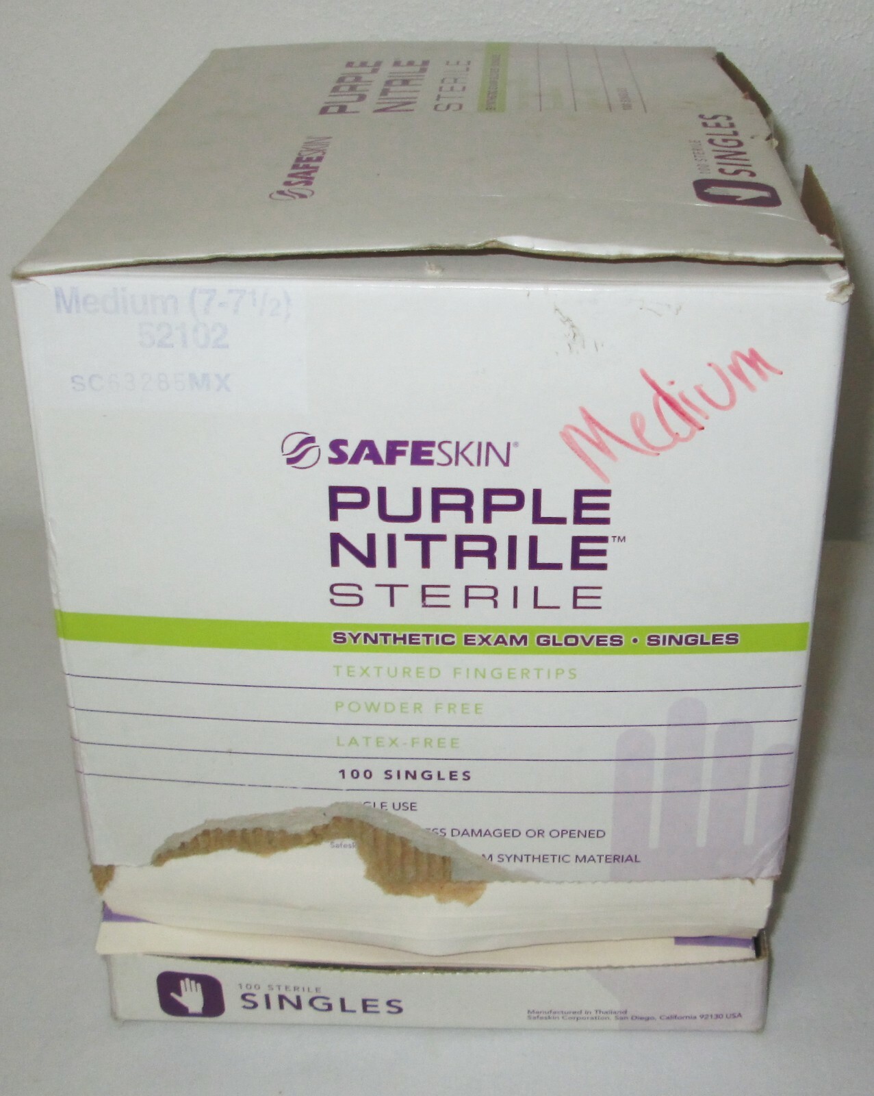 80 Safeskin 52102 Purple Nitrile Sterile Medium Exam Gloves Latex Powder Free