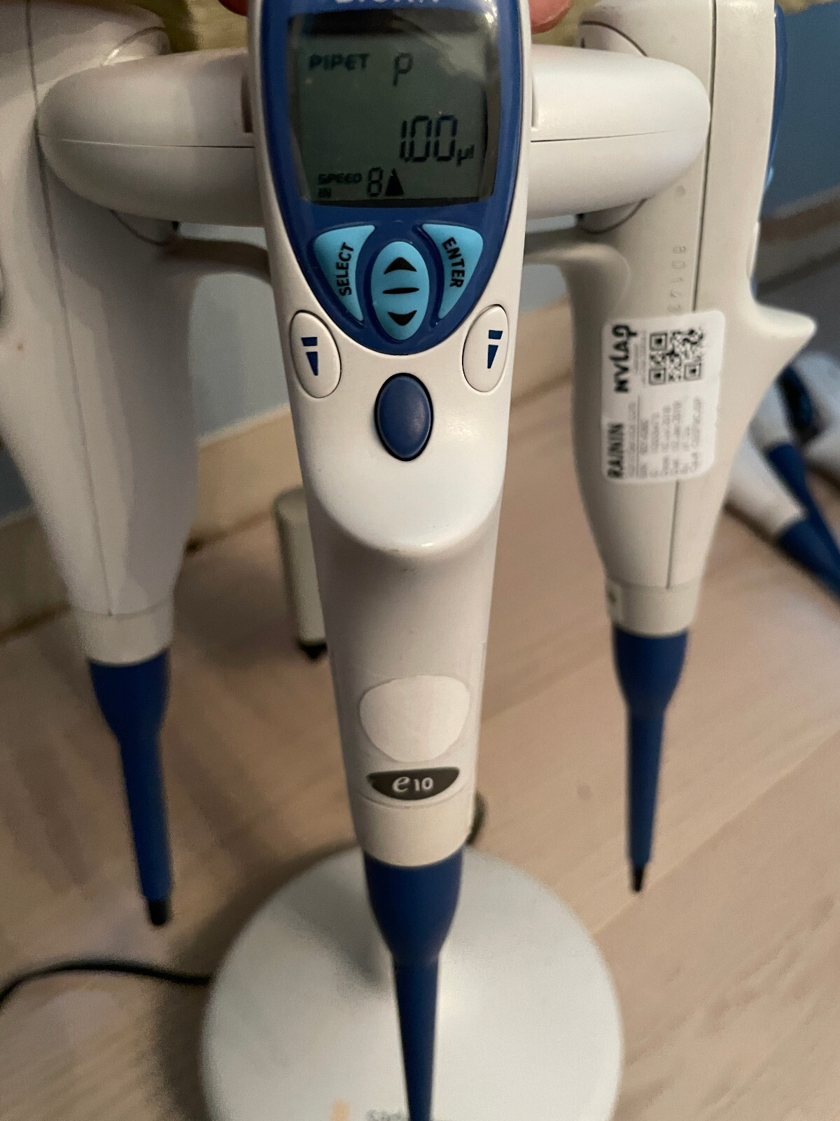 BioHit eLine pipette pipet electronic e10 e300 e1200 digital multichannel stand