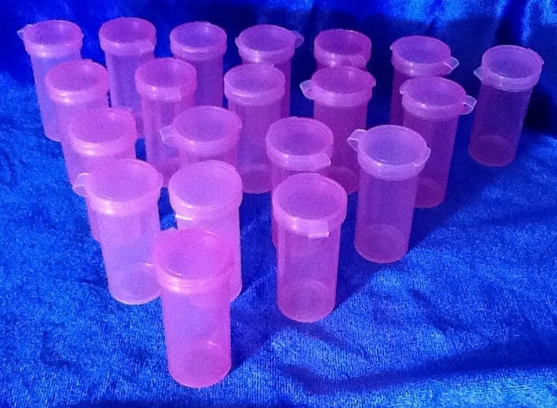 20 LACONS Pink Transparent Hinged Lid Round Containers Jewelry Crafts Lures