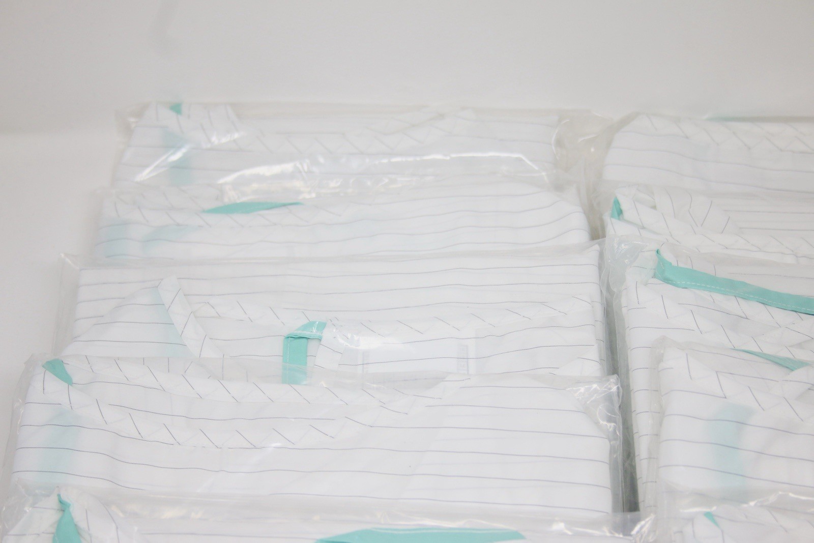 10 Pack Premium Ultralight Reusable Non Sterile Medical Gown White Size L/XL New