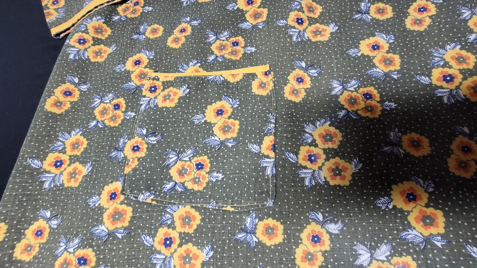 Classic Homemade Full Apron Women Green Yellow Floral 3/4 Sleeve Back Tie