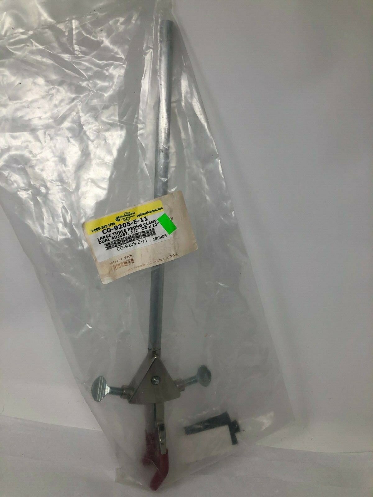 Chemglass CG-9205-E-11 Large Three Prong Clamp Dual Adjust 1/2″ OD 12″
