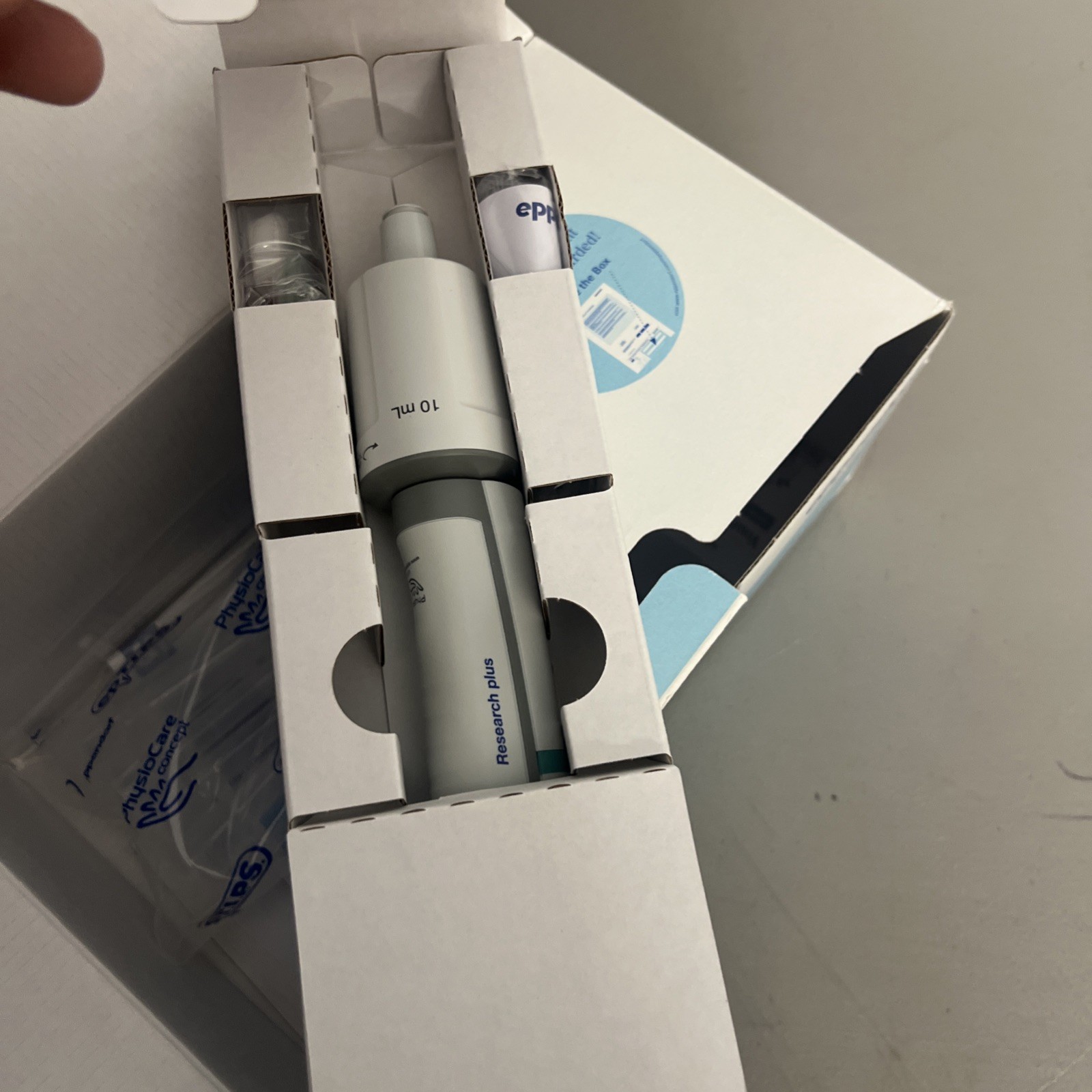NEW Eppendorf Research Plus single channel pipette, 1-10 mL Pipetman Pipettor