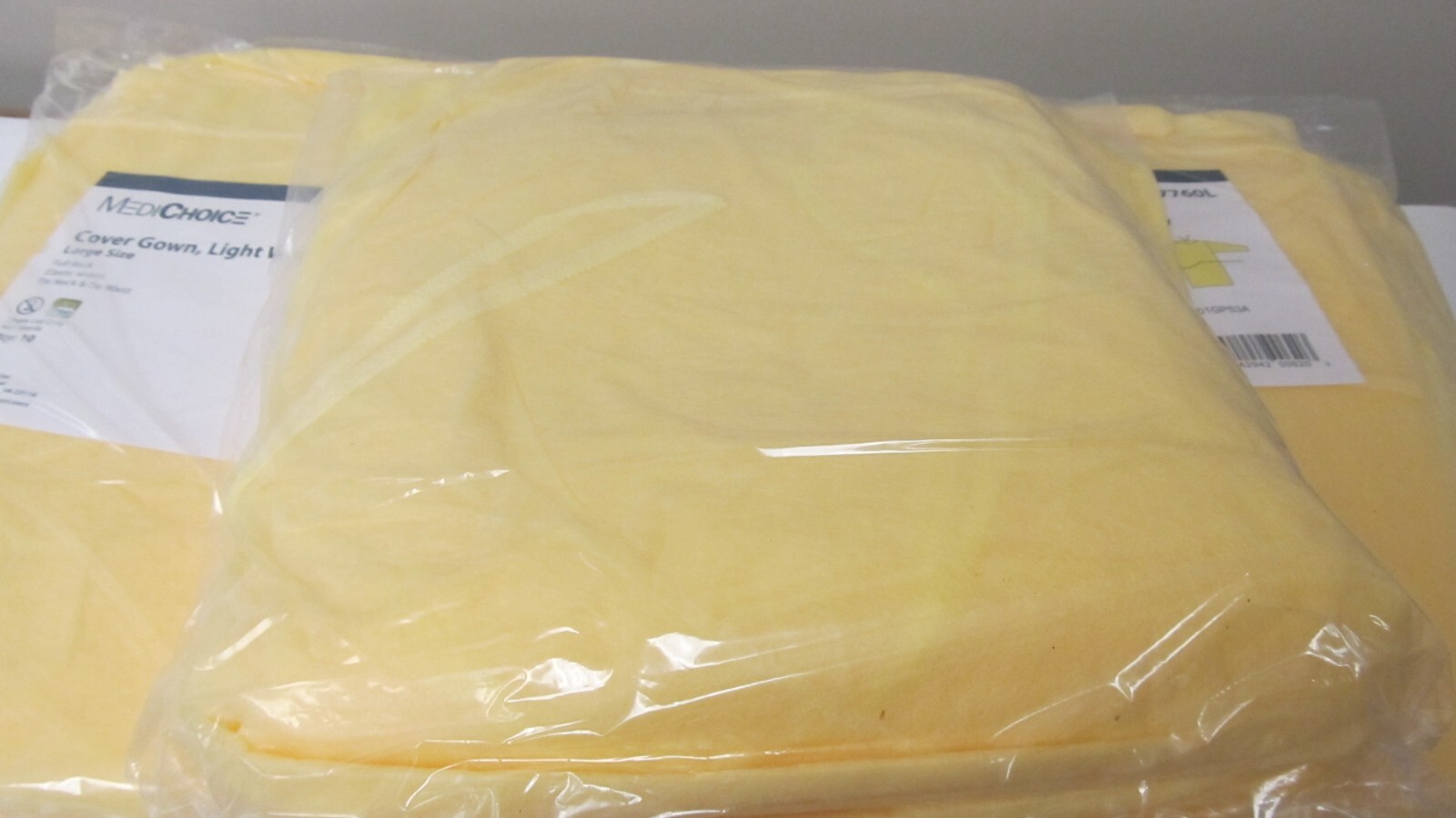 Sealed! Lot of 50! MediChoice Cover Gown Disposable Exam Gown Large *Free S&H*